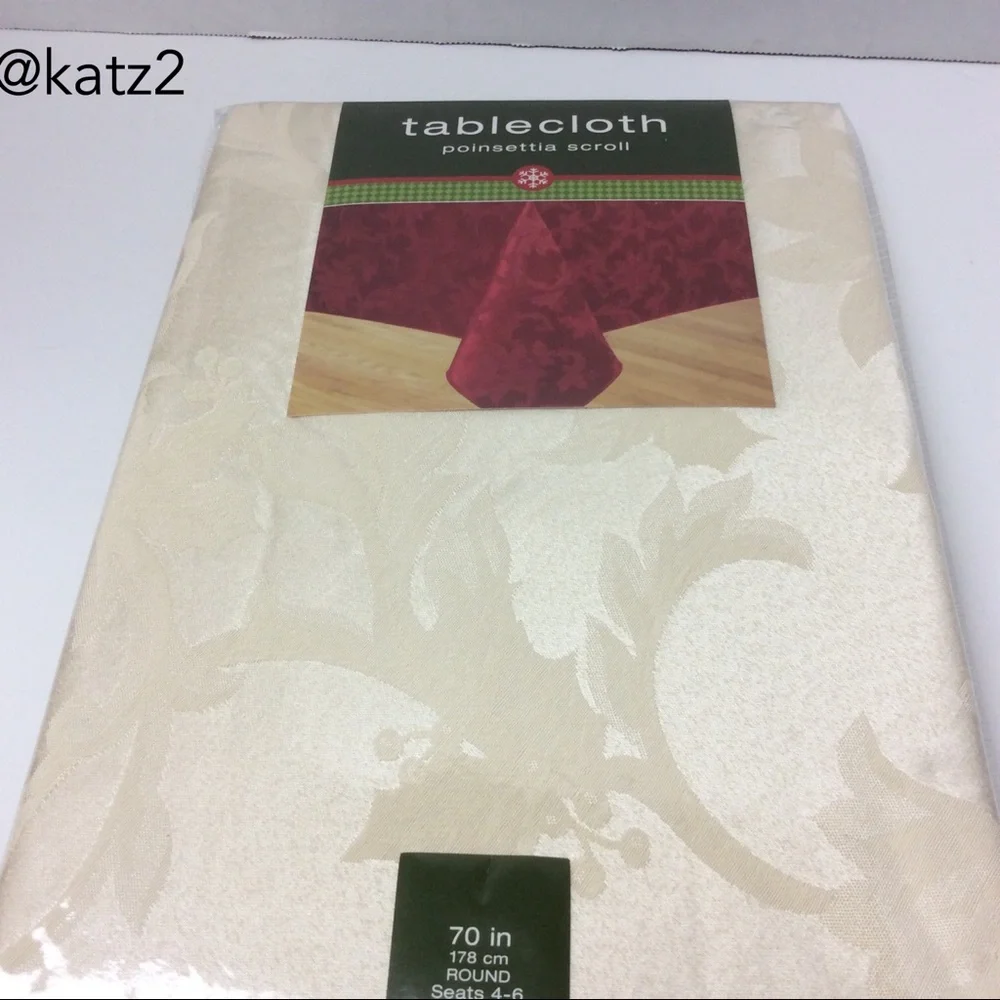 Bed Bath & Beyond 70” Round Ponsettia Scroll Tablecloth
